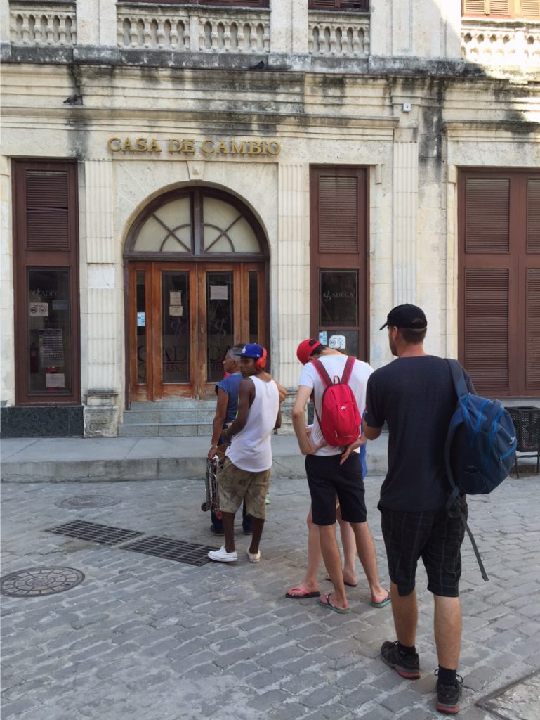Queuing to exchange US dollars into Cuban Pesos